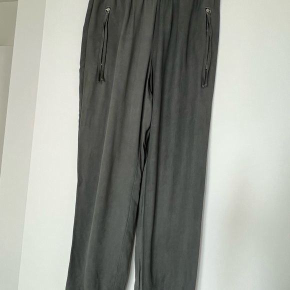 Two piece dark grey silk combo - Picture 3 of 5